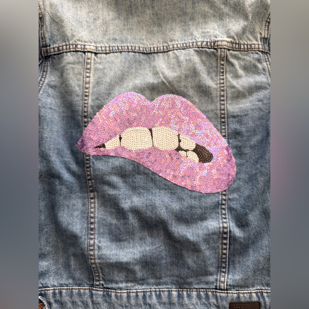 Denim Jacket With Purple Sequin - image 3
